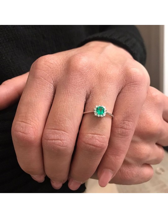 Picca Woman Ring - in 18K White Gold with Natural Diamonds and 1.07 ct Emerald - 0