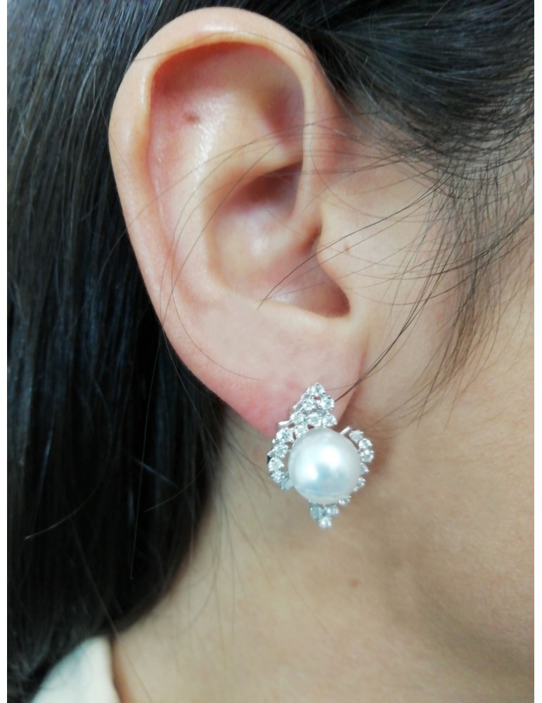 Coscia Earrings - in 18K White Gold with Australian Pearls and 1.08 Ct Diamonds - 0