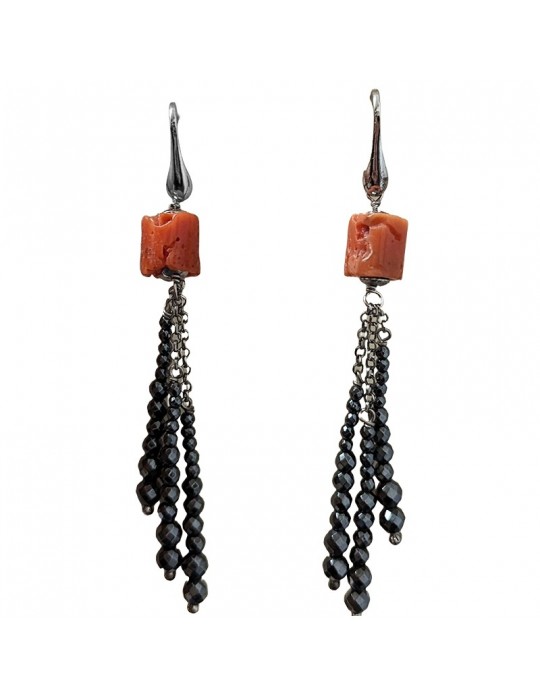 Orecchini Della Rovere - Pendenti -Corallo Rosso-Fili di Ematite-DR143 Orecchini Della Rovere - Pendenti -Corallo Rosso-Fili di Ematite-DR143