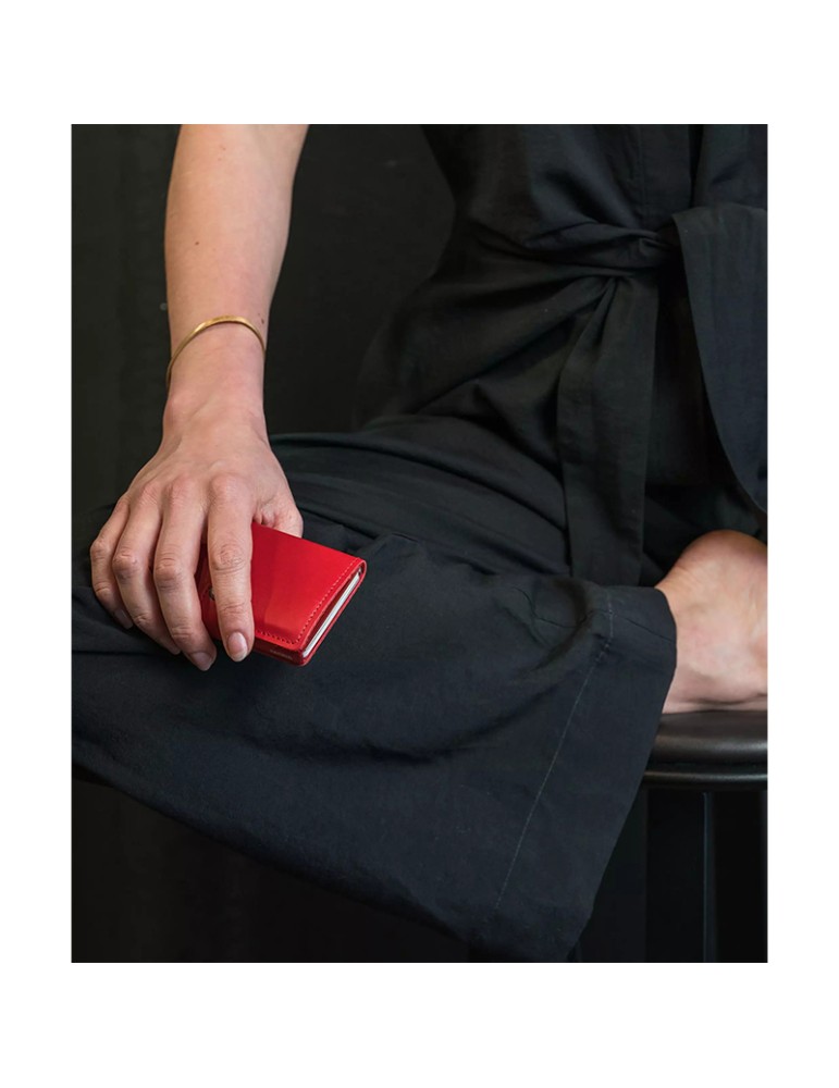 Secrid Wallet - Smooth Red Leather - Button and Key - 8718215285878