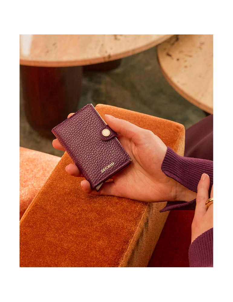 Secrid Wallet - Grape Purple - Button and Key - 8721077501000