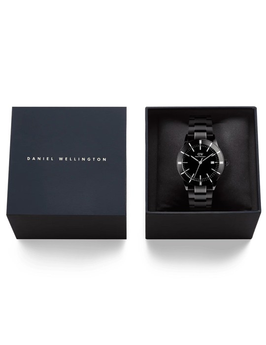 Daniel Wellington Watch - Time & Date - 40mm - Black - DW00100821