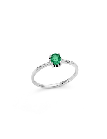 Miluna Ring – 18-karat White Gold with Oval Emerald and Natural Diamonds - 0 2
